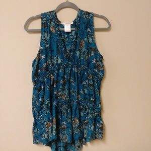 Woman's Sleeveless Shirt